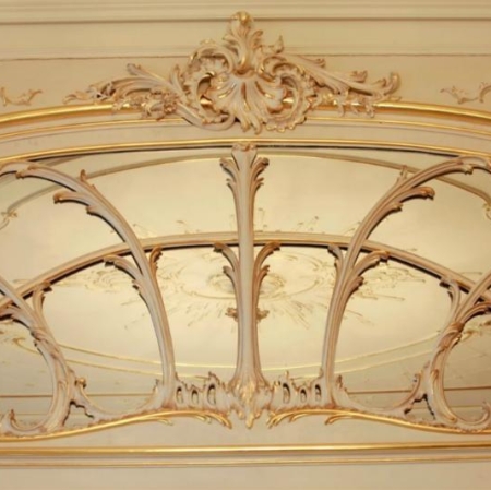 Richly decorated glass