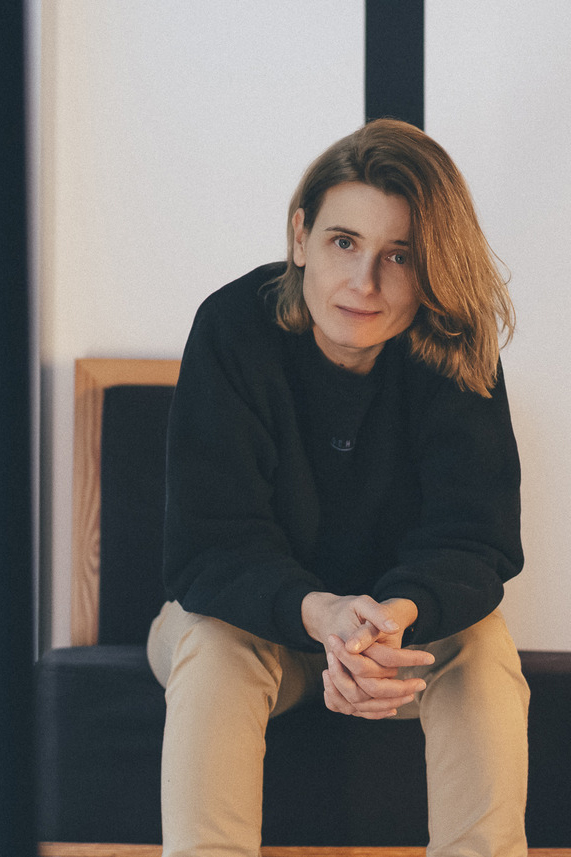 Portret Marty Wlazeł pracowniczki działu edukacji