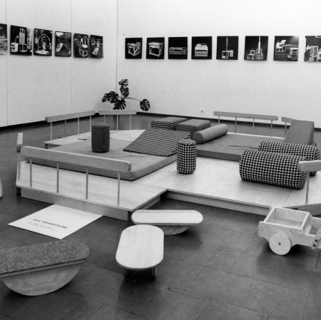 Dokumentacja wystawy „Sprawni inaczej. Meble i sprzęty dla dzieci niepełnosprawnych”, fot. archiwum Muzeum Sztuki w Łodzi