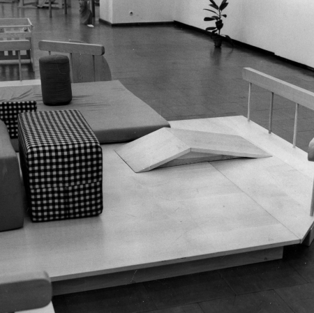 Dokumentacja wystawy „Sprawni inaczej. Meble i sprzęty dla dzieci niepełnosprawnych”, fot. archiwum Muzeum Sztuki w Łodzi