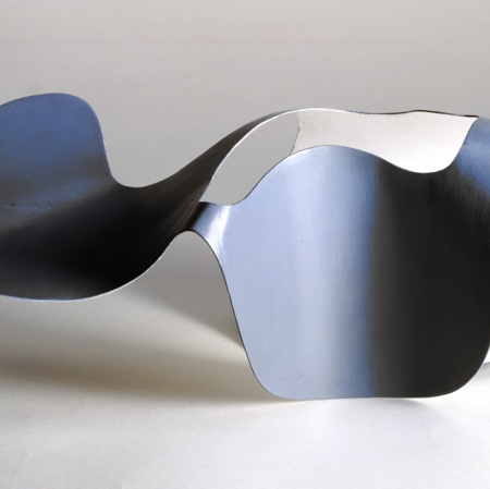 Katarzyna Kobro, Spatial composition 4, 1929, steel,oil, Muzeum Sztuki's archives/ © Ewa Sapka-Pawliczak & Muzeum Sztuki w Łodzi