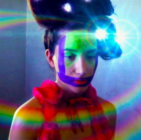 Sin Kabeza Productions, „NASIONO: Krajobrazy przyszłości”, 2012–2017, czterokanałowa instalacja wideo, dzięki uprzejmości artystów