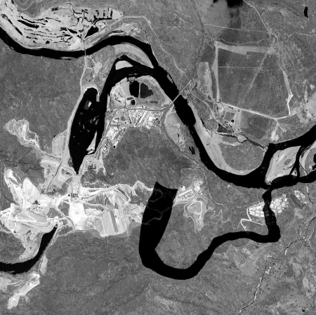 Carolina Caycedo "YUMA, or the Land of Friends", 2014, video courtesy of the artist