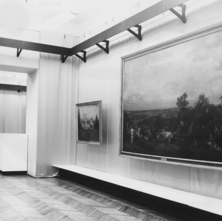 Widok wystawy „Bernardo Belotto Canaletto. 1721-1780. Obrazy z Zamku Królewskiego w Warszawie”, fot. archiwum Muzeum Sztuki w Łodzi