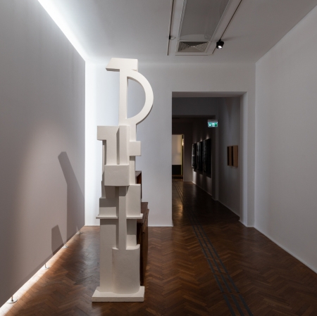 Widok wystawy "I ogień, i popiół. Nikita Kadan", fot. Anna Zagrodzka