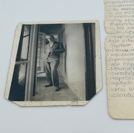 czarno biale archiwalne zdjecie artysty 