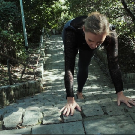 Joanna Pawlik, performans "Schody"