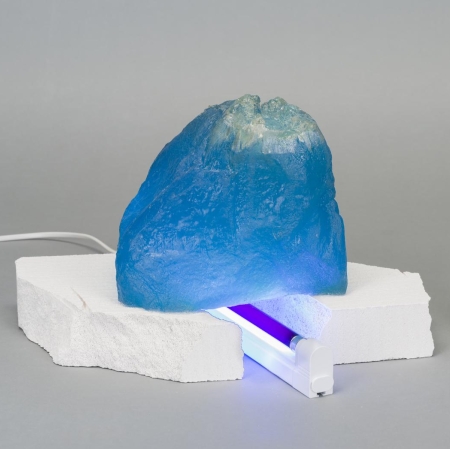 Marta Krześlak "Topniejąca góra lodowa", 2018, technika własna, Kolekcja Muzeum Sztuki w Łodzi