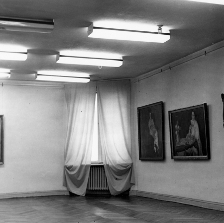 Widok wystawy „Portret młodej kobiety w malarstwie polskim XIX w.”, fot. archiwum Muzeum Sztuki w Łodzi