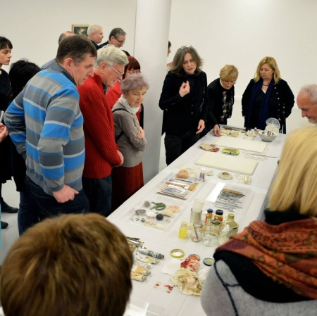 31ba5a6baf9f94202433e574452a4d79