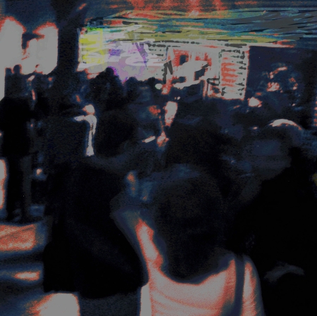 rozmyta fotografia przestawiająca ludzi