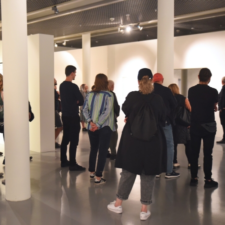 oprowadzanie kuratorskie Paweł Polit 4