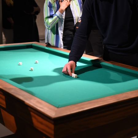 Widok z góry na stół do 