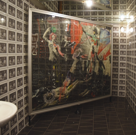 Fotografia wnętrza instalacji czysta sztuka 