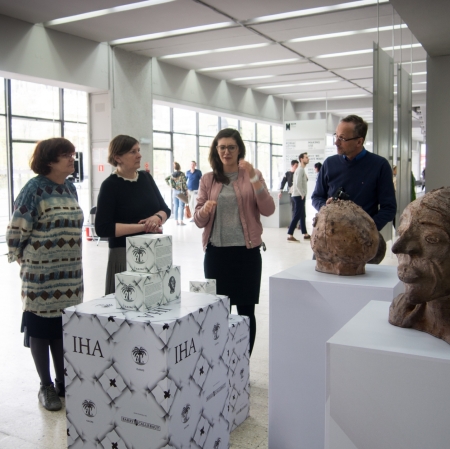 Katarzyna Witt z Działu Edukacji MSN oprowadza klubowiczy MS CLUB